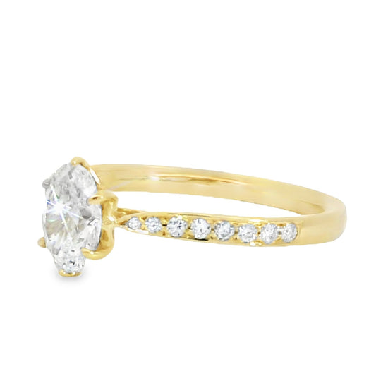 18ct Yellow Gold Oval Cut Diamond 0.84ct With Diamond Set Shoulders Ring