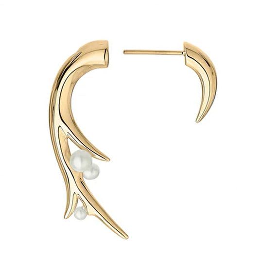 Shaun Leane Yellow Gold Vermeil Hooked Pearl Large Earrings CB052.YVNAEOS