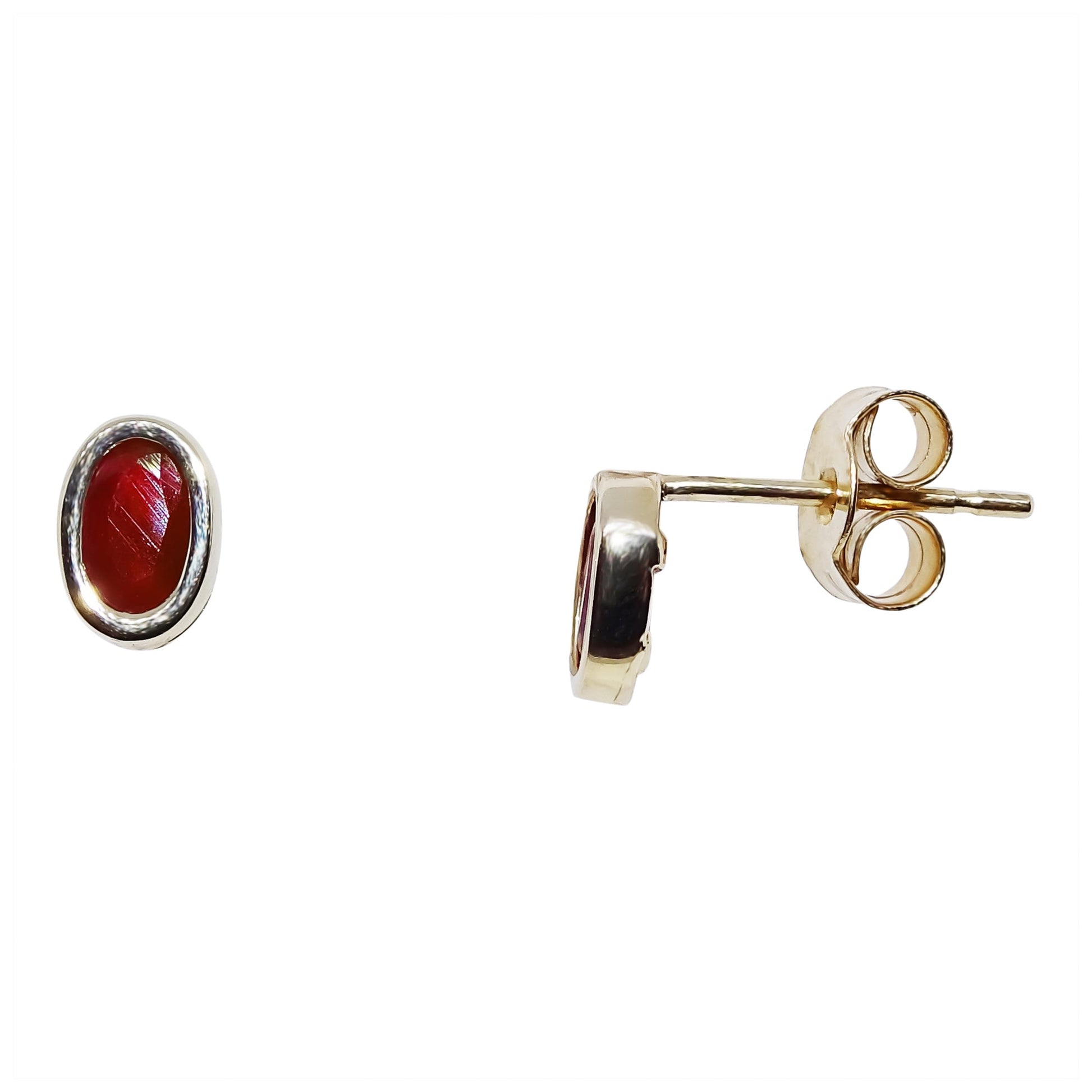 9Y 5x3MM OVAL RUBY RUBOVER STUD