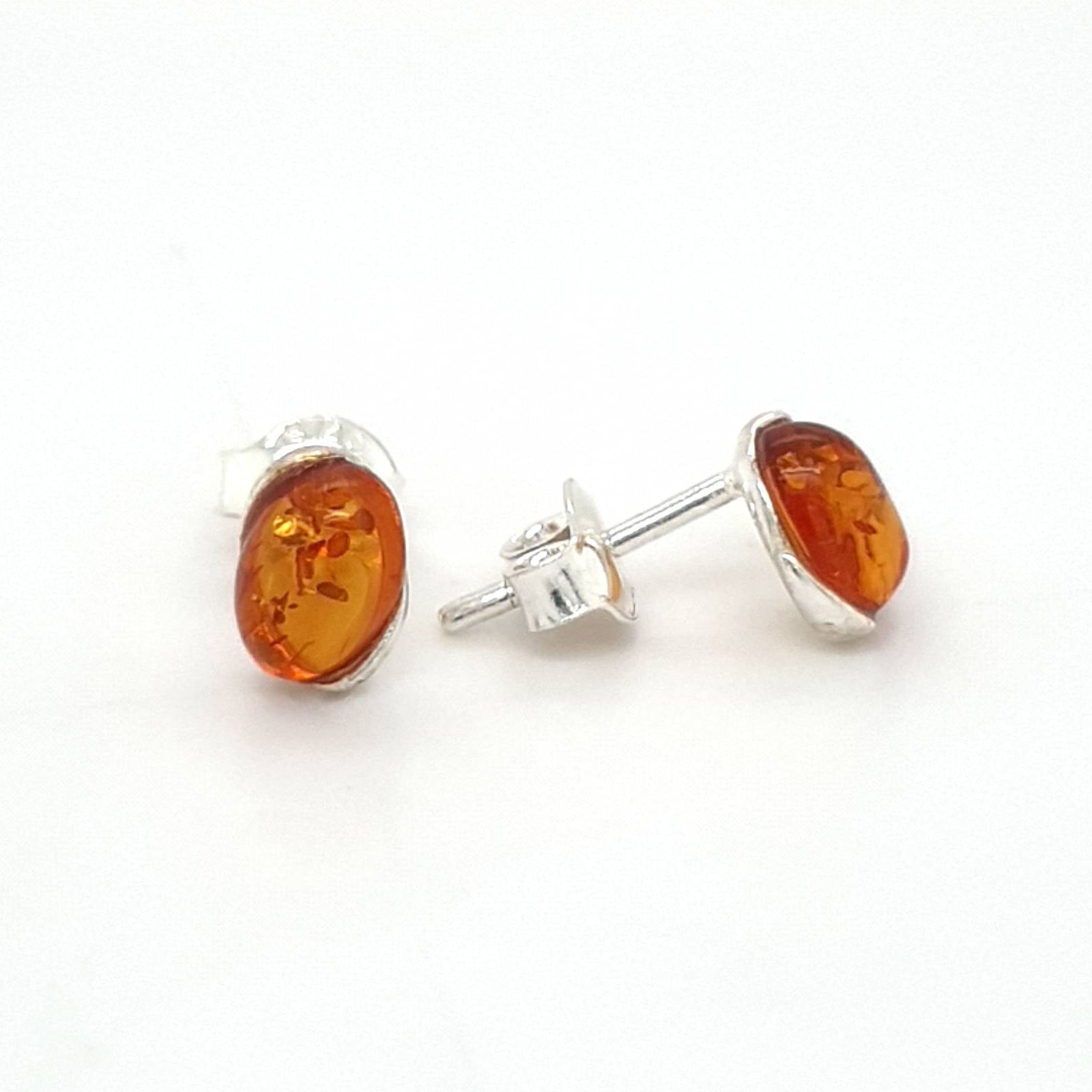 SIL 7X5MM OVAL AMBER STUD