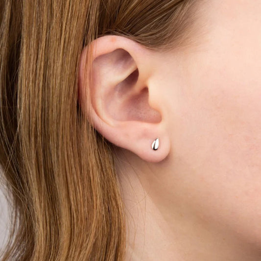 9ct White Gold Teardrop Stud Earrings